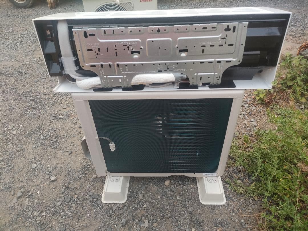 2024年製　TOSHIBA　東芝　エアコン　RAS-2213TL（W）1台目