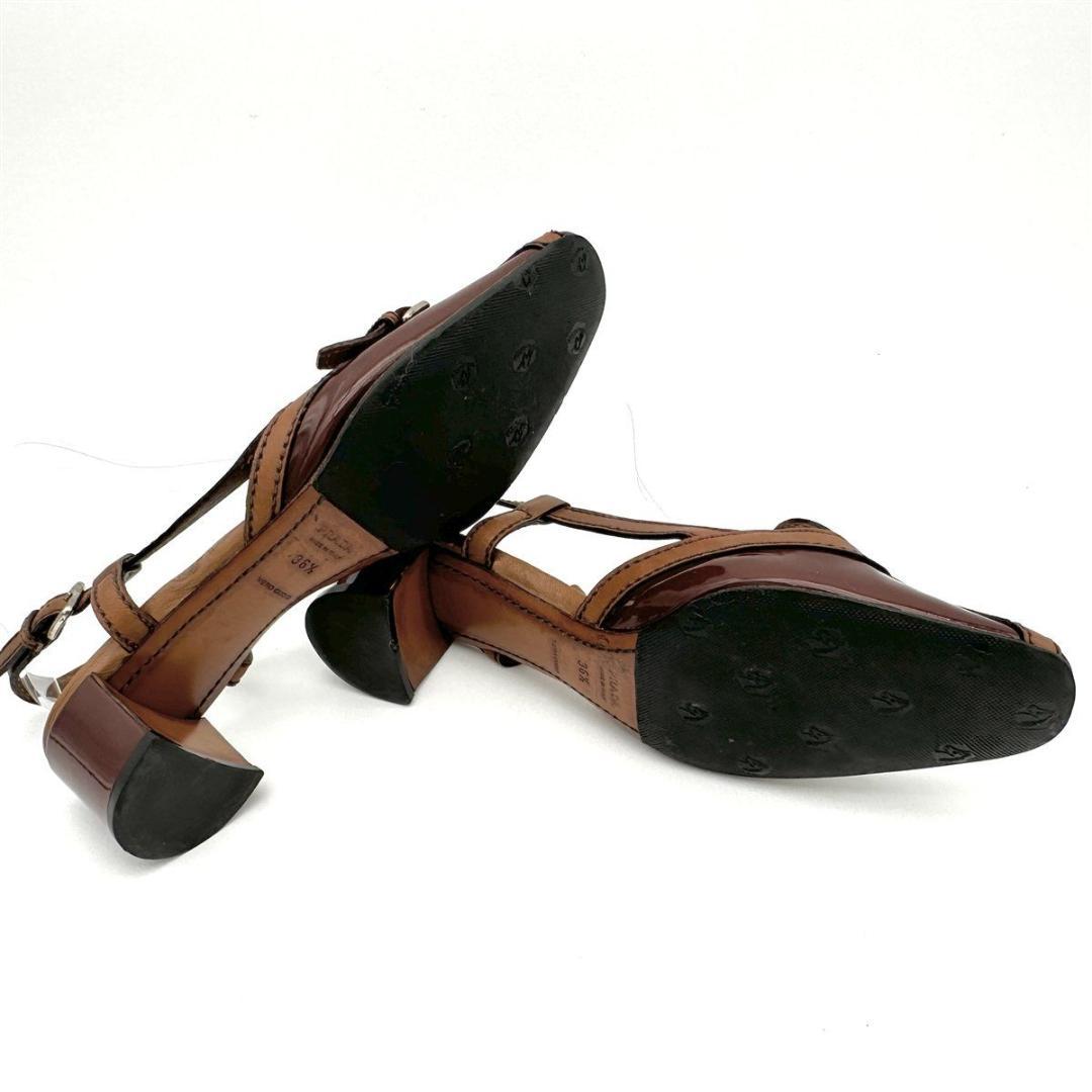 PRADA ミュール 本革 エナメル スクエアトゥ バックストラップ 2202T