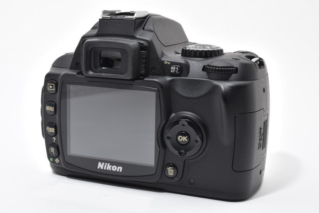 【大人気】Nikon ニコン D40 レンズキット デジタル一眼カメラ