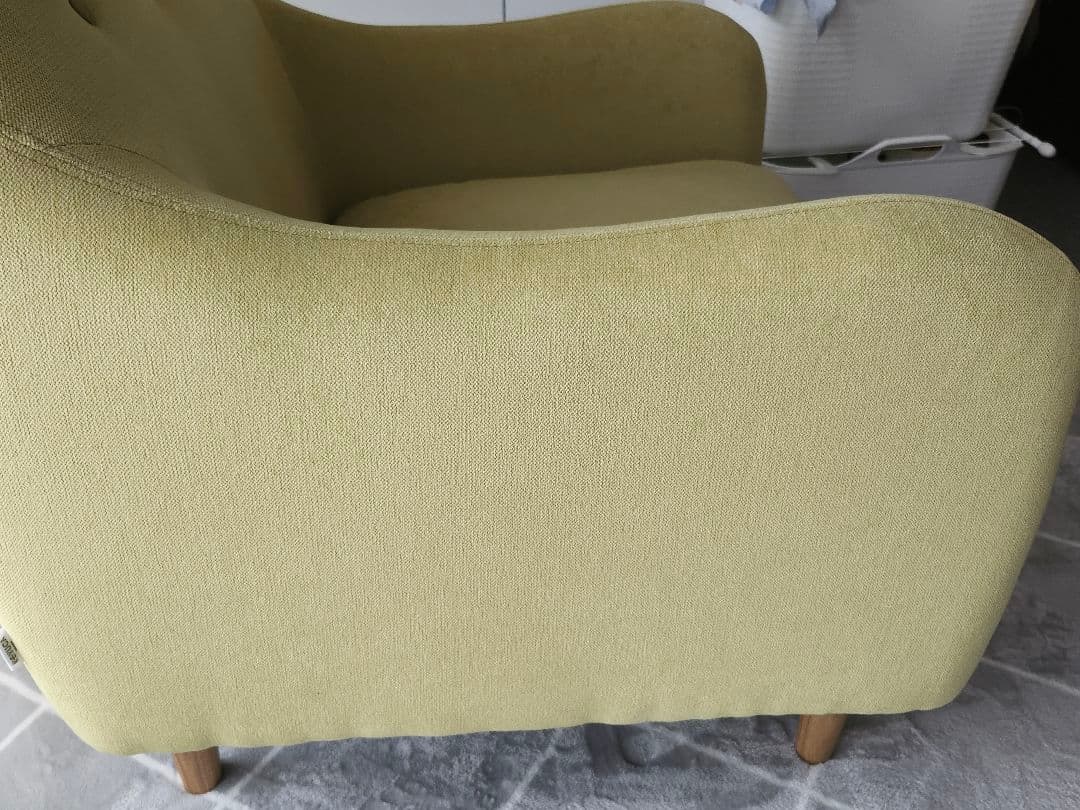 爽やか淡いライム色ソファピスタチオワンシータKEYUCAケユ黄緑グリーンパステル