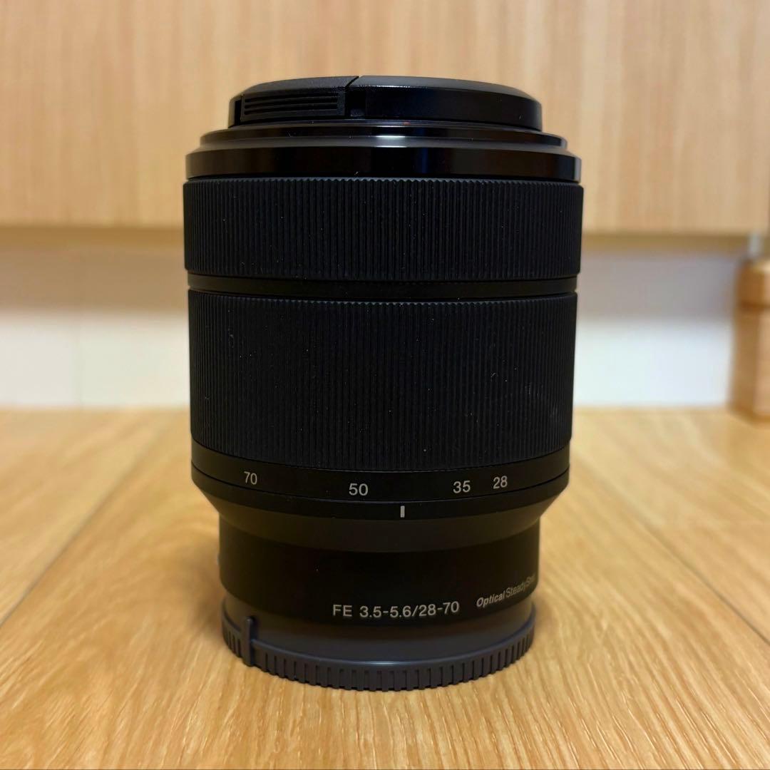 Sony FE 28-70mm f/3.5-5.6 OSS ズームレンズ