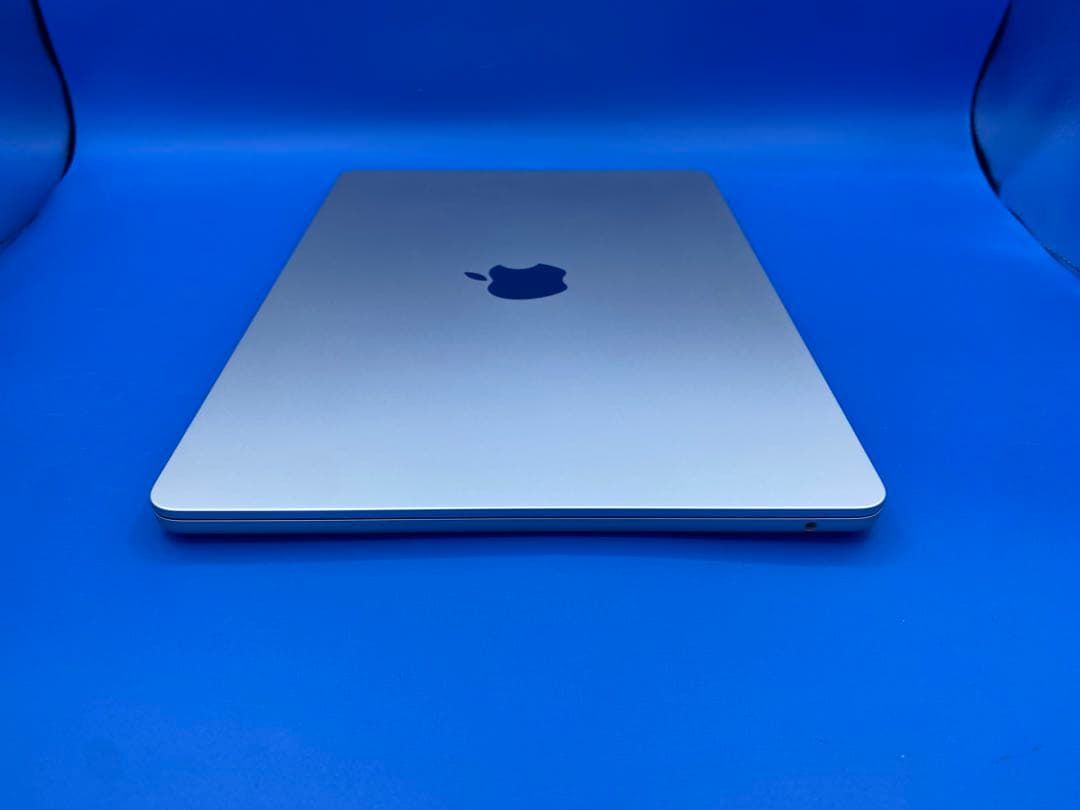 MacBook Air M2 13.6インチ シルバー