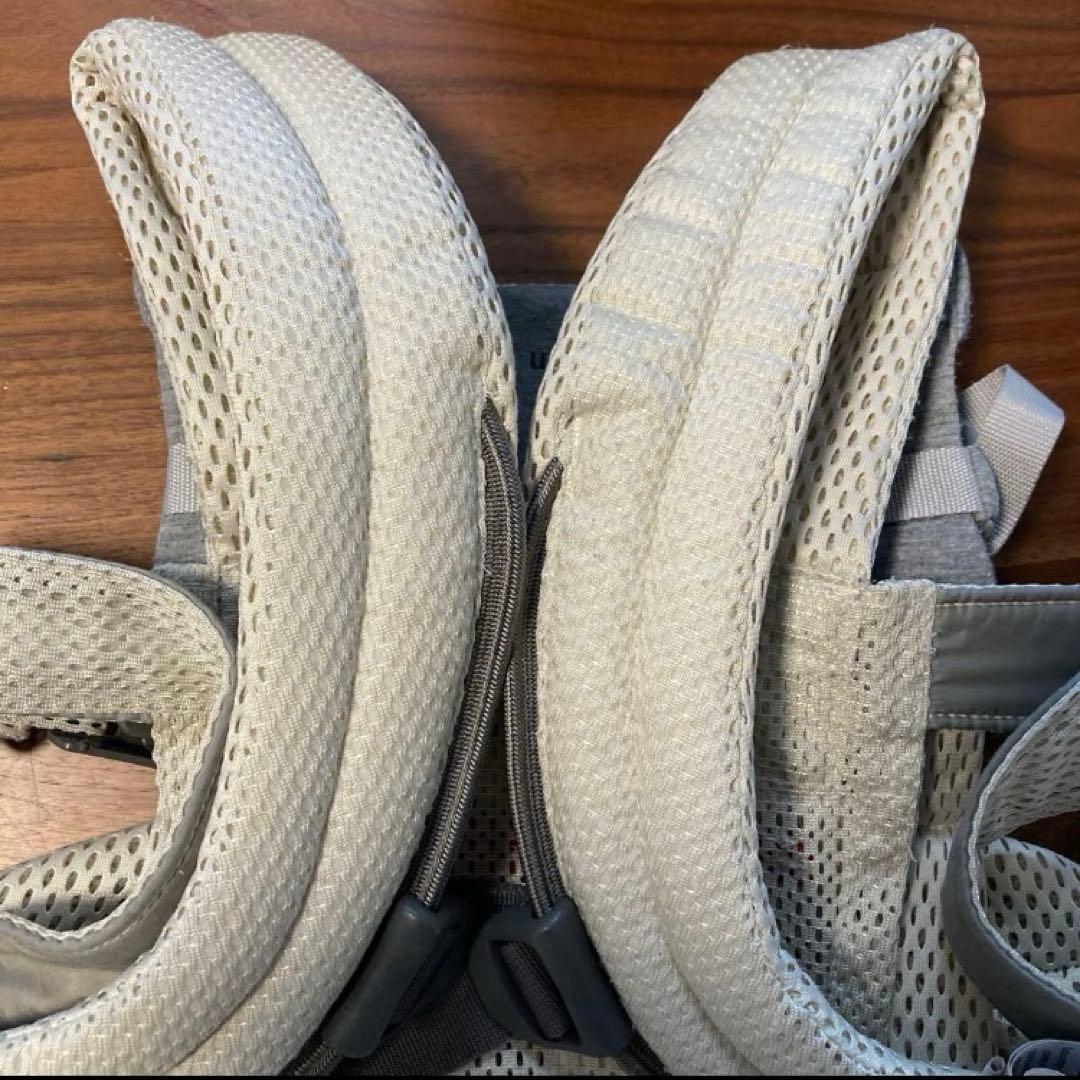 【保証期間内】ベビービョルン　ハーモニー　抱っこ紐　クリーム