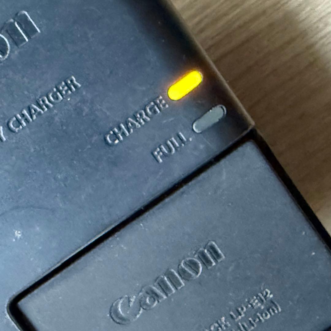 Canon EOS Kiss X7 ホワイト レンズ付き【B-70】