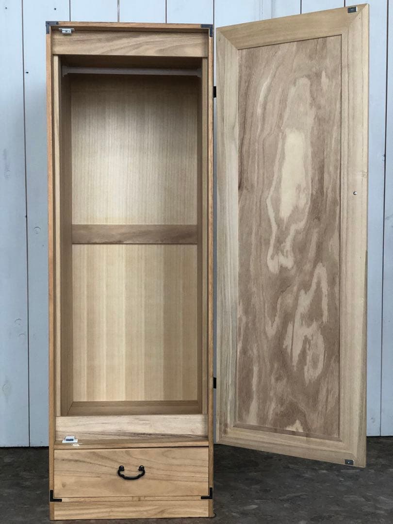 和ダンス　木製衣装ケース。アンティーク風タンス