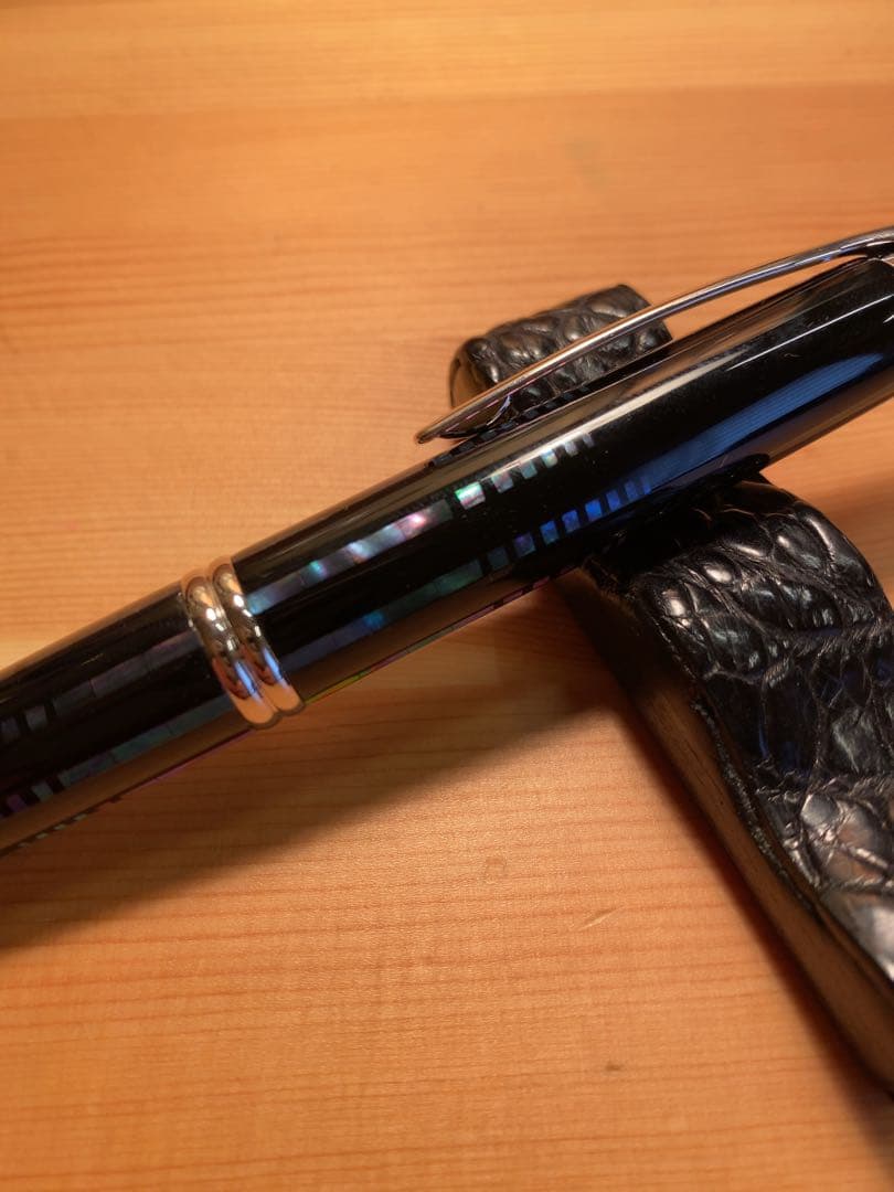 パイロット キャップレス万年筆　螺鈿(水面) 逆輸入モデル