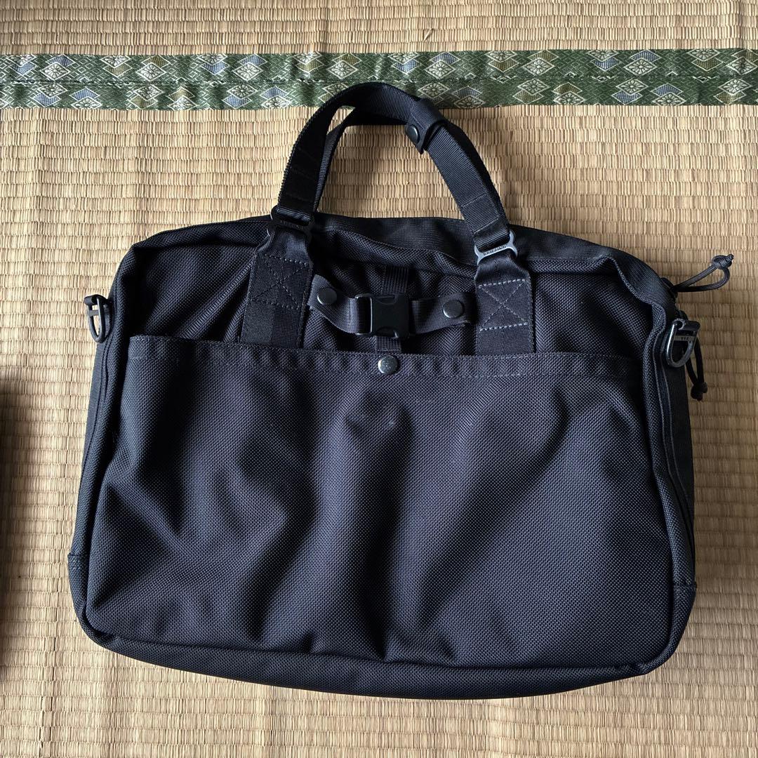 BRIEFING A4 LINER ブラック ブリーフィング 黒 ストラップ付