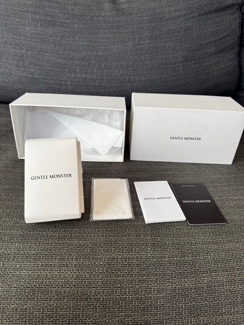 GENTLE MONSTER ブラックサングラス