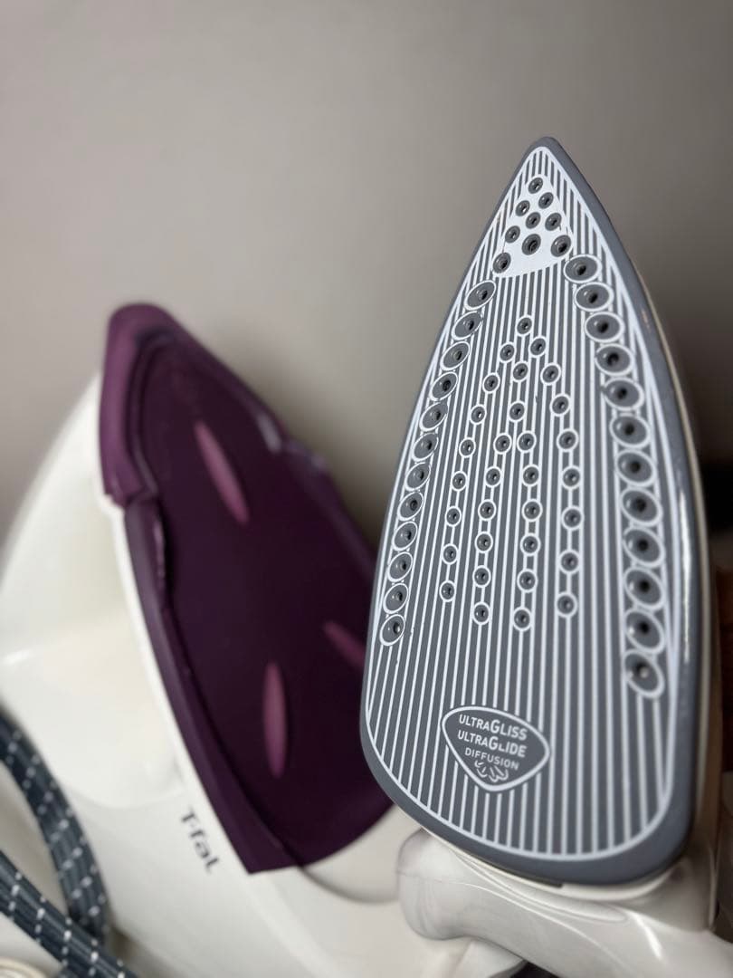 ティファール　スチームアイロン　イージープレシング✨GV5240J0