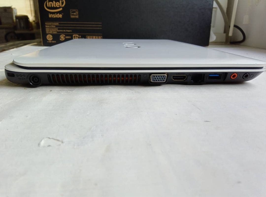 Windowsノート本体 VAIO VJS152C11N i7-7700HQ/16GB/SSD256GB