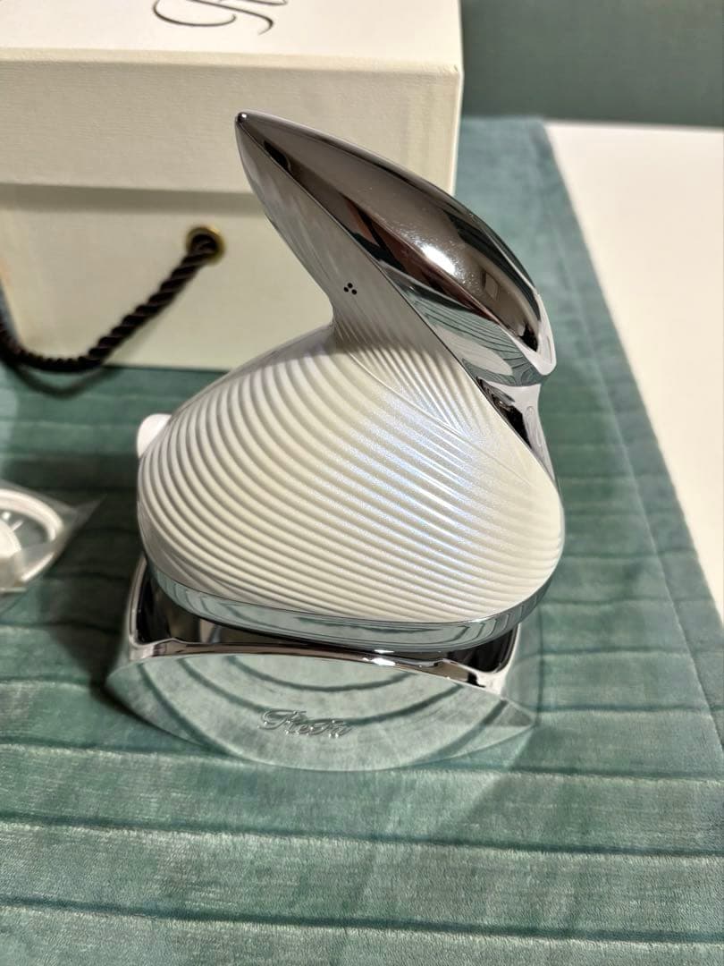 ReFa リファビューテック ヘッドスパ　ホワイト　豪華おまけつき！