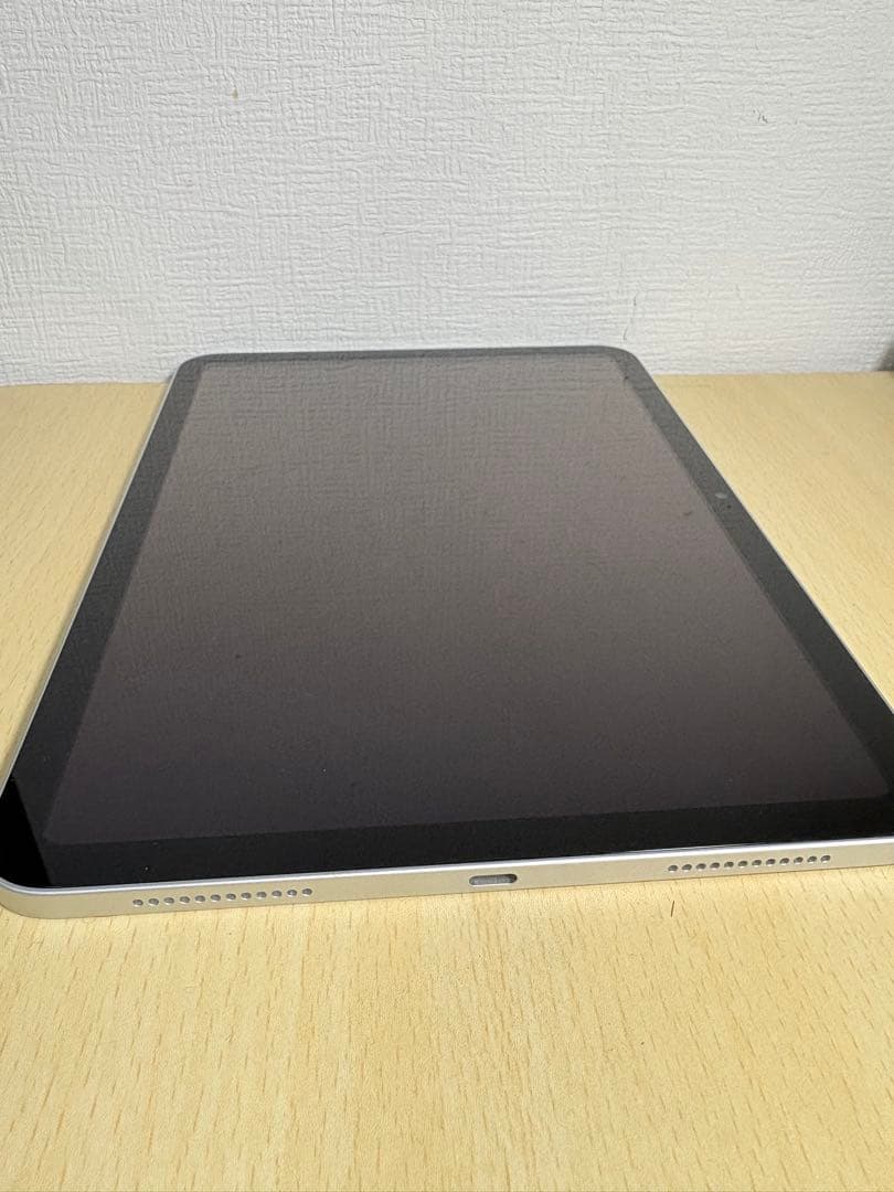 【美品】iPad第10世代 64GB Wi-Fi シルバー 箱ありバッテリー良好