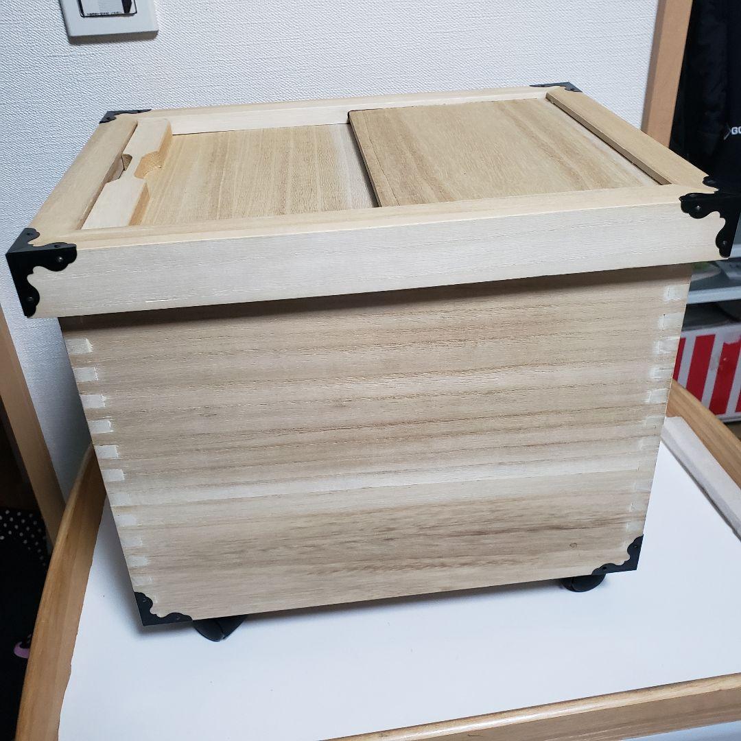 米びつ 桐 10kg 越後の米蔵 キャスターはスムーズ、マス付き　昭和レトロ