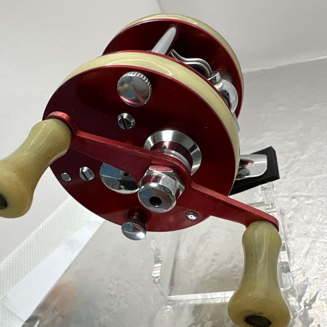 ABU Ambassadeur 2050 リール