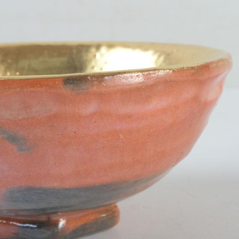 茶道具　八坂焼　赤楽　金銀二段　嶋台茶碗　共箱　V　9818