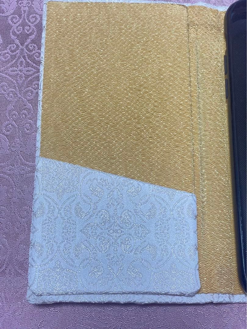 A未使用保管品龍村美術織物葡萄唐草文錦白銀+黄金iPhone11ProMax用