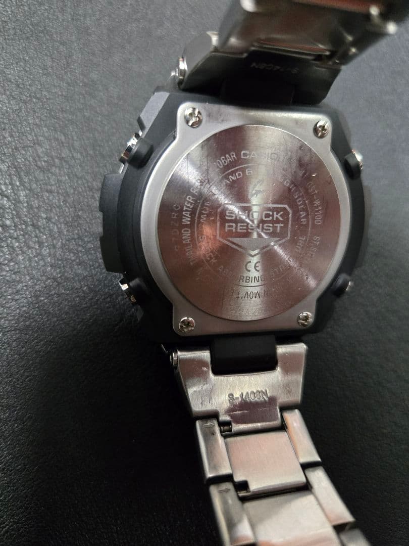 【美品】G-SHOCK GST-W110D-1A9JF メンズ 腕時計