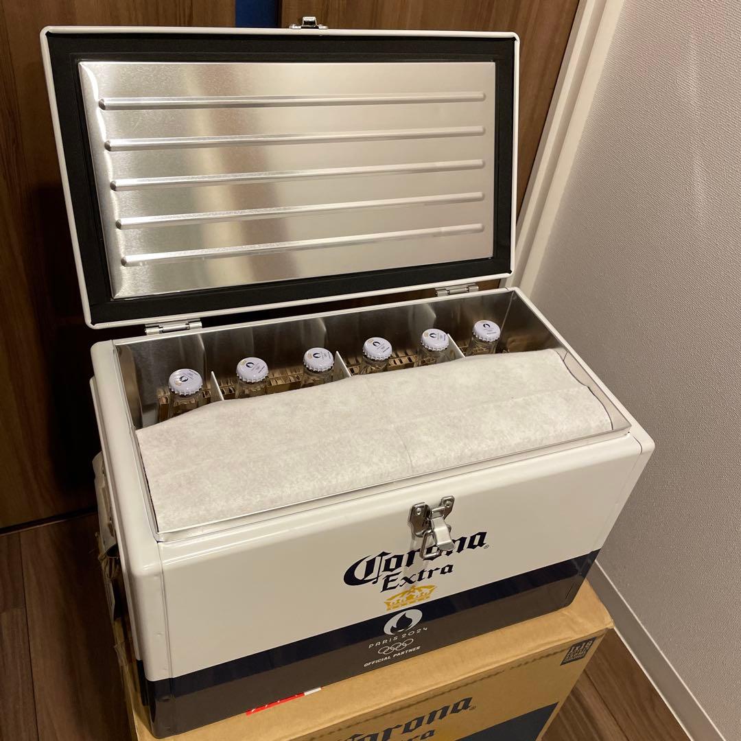 コロナエキストラ　瓶３３０ｍｌ×１８本入２０Ｌ限定デザインクーラーボックス付き