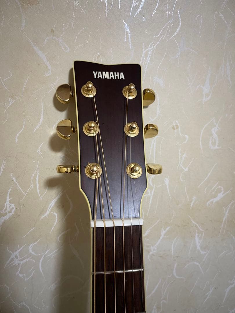 Yamaha LL6 ARE ピックアップ搭載モデル