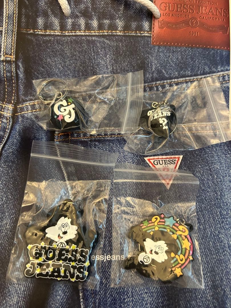 VERDY x GUESS JEANS GIFT SHOP キーホルダーセット