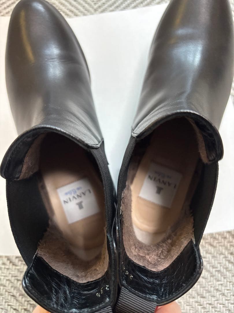 LANVIN en Bleu ブラック サイドゴアブーツ