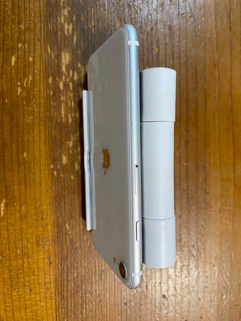 iPhone SE（第二世代） ホワイト 64GB SIMフリー