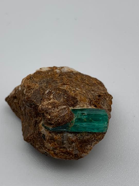 エメラルド原石　天然石