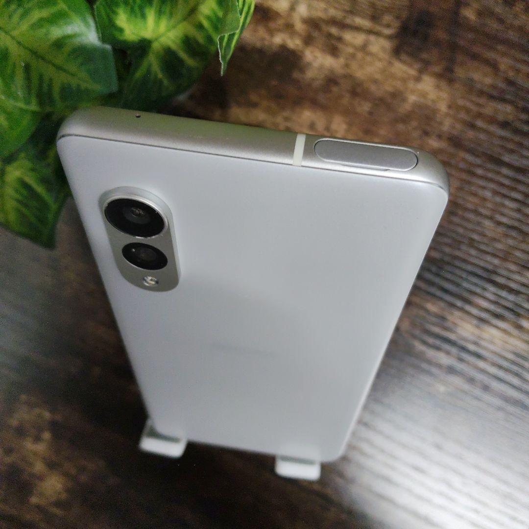 arrows F-51C　ドコモ スマートフォン 本体　ネットワーク制限〇