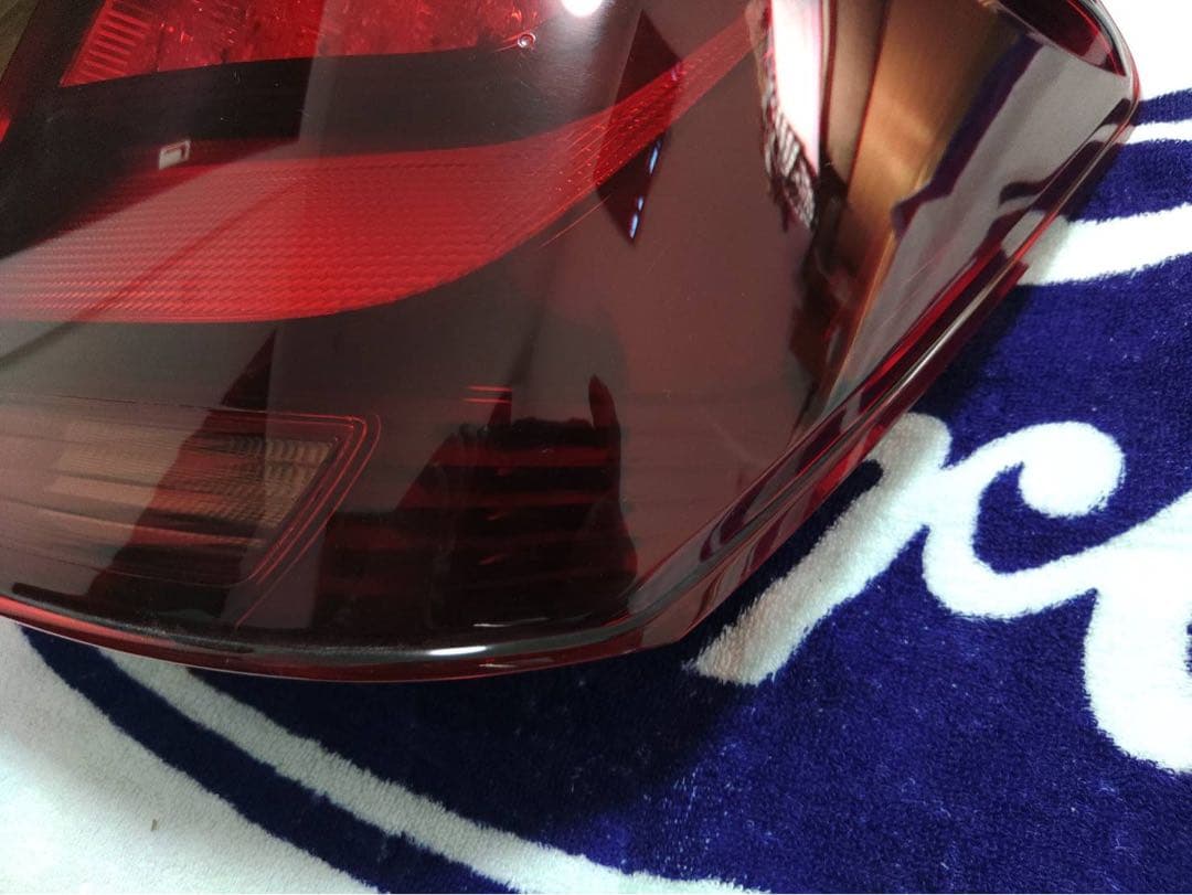 カローラ　アクシオ　WXB NZE161 右　テールライト