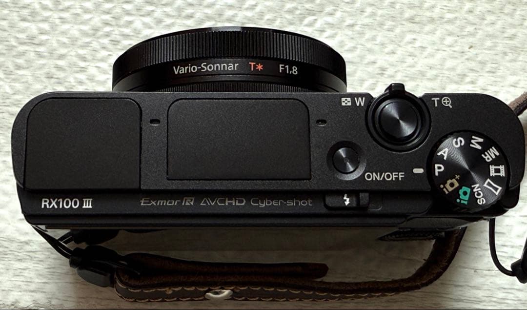 SONY DSC RX100M3 本体と付属品 バッテリー3個、充電器、ケース付