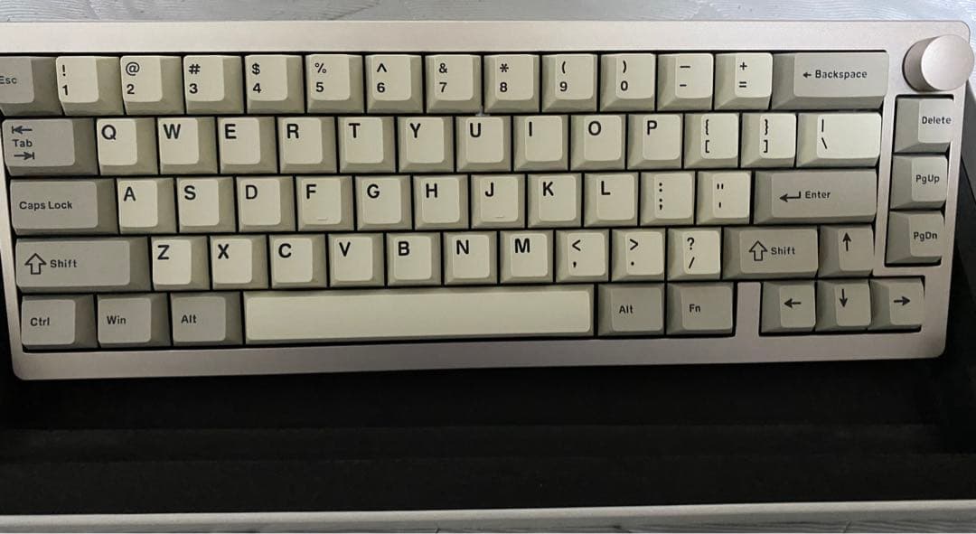 EPOMAKER P65 ワイヤレス メカニカルキーボード フルアルミ筐体①