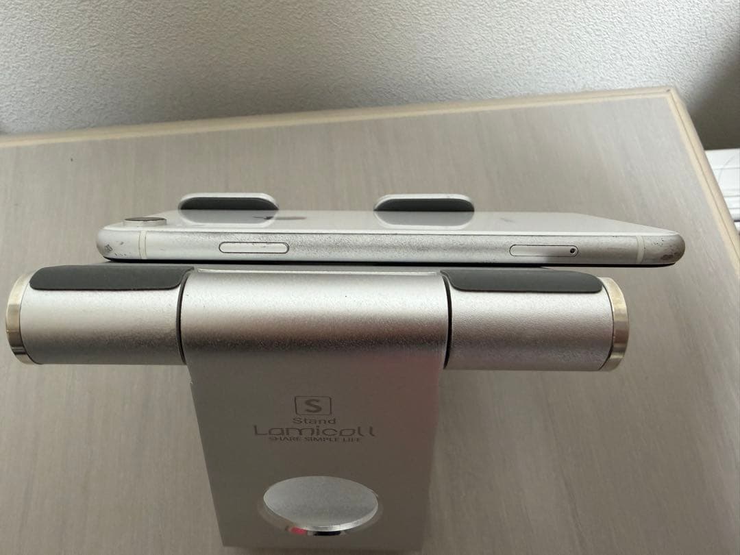 Apple iPhone XR ホワイト 本体 64gb