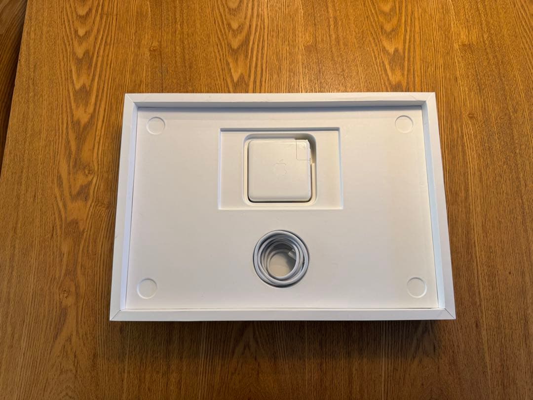 【外部出力OK】MacBook Pro 16インチ 2019 / 画面不良あり