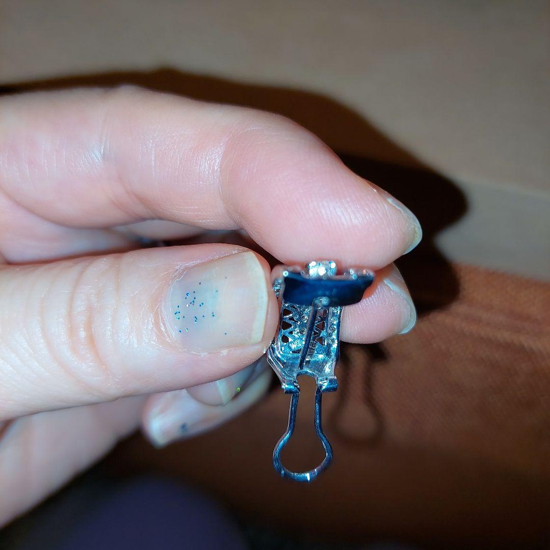 お値下げ依頼品足立宝石店k18wgダイヤブローチ0.84&イヤリング0.41