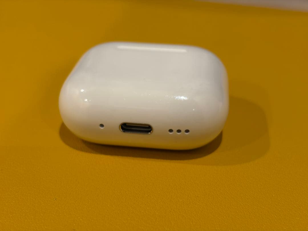 AirPods 4世代　(ANC /ノイズキャンセル モデル)