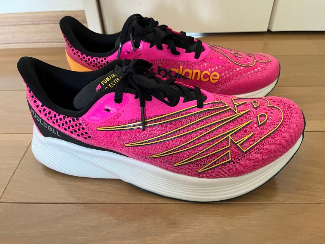 ニューバランス　フューエルセルRCエリートV2　27.5 2Ｅ