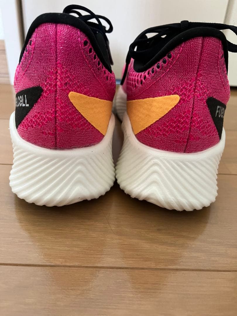 ニューバランス　フューエルセルRCエリートV2　27.5 2Ｅ