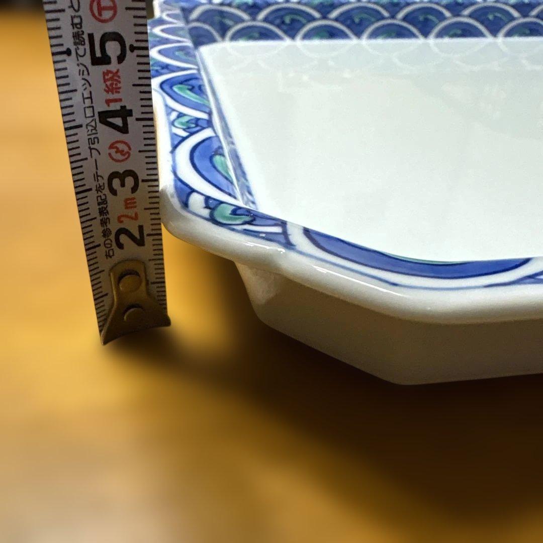 長方形の青と緑の波模様皿