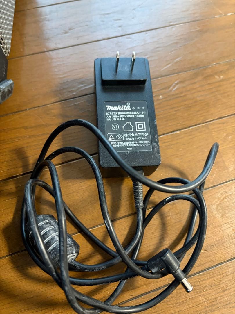 Makita MR113 Bluetooth ラジオ