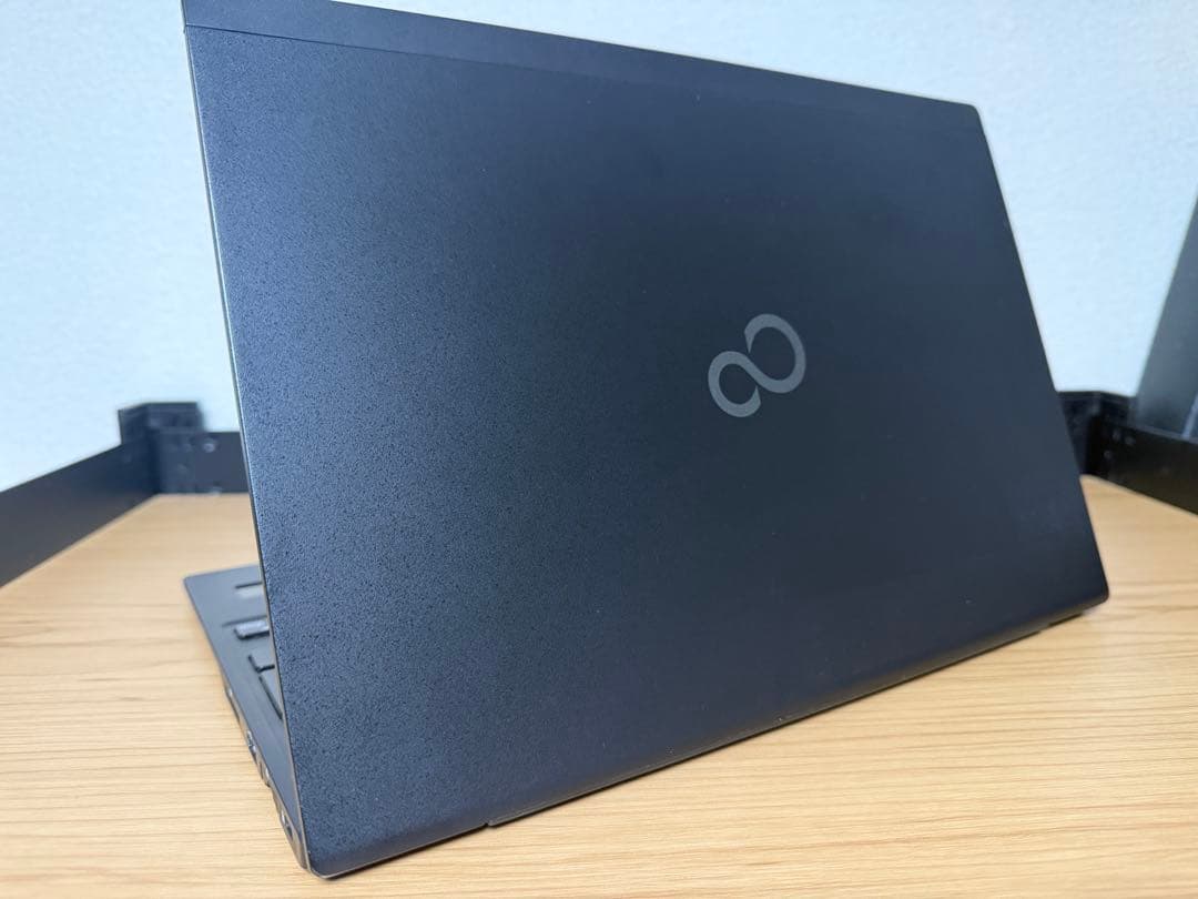 日本製 10世代 i5 8G 256G Fujitsu