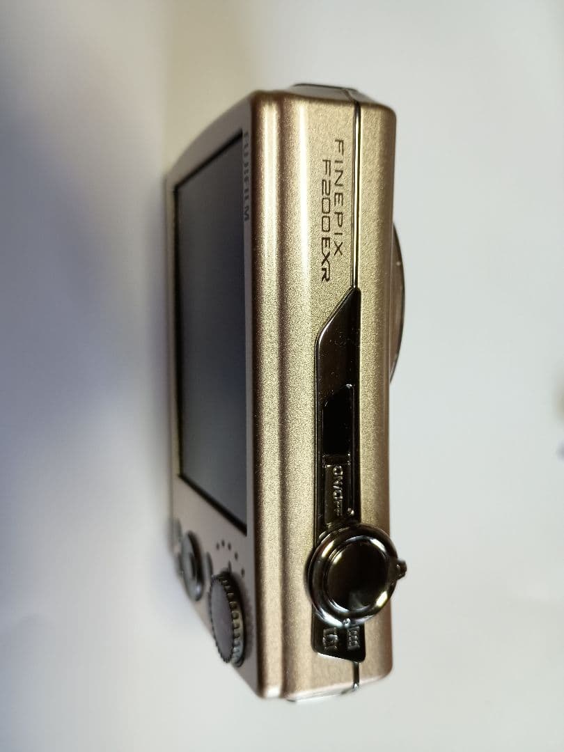 合馬公式アカウント1★FinePIX★F200EXR★シルバー