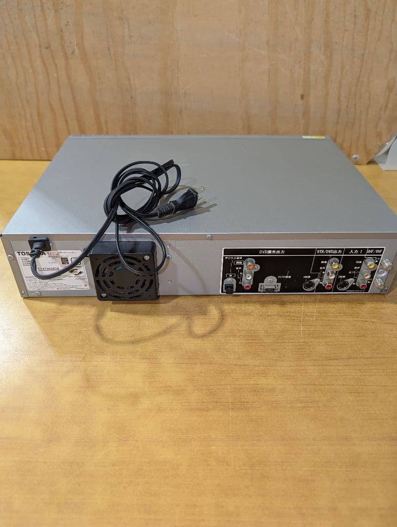 【動作品】東芝 一体型DVDビデオプレーヤー VHSビデオデッキ D-VR5