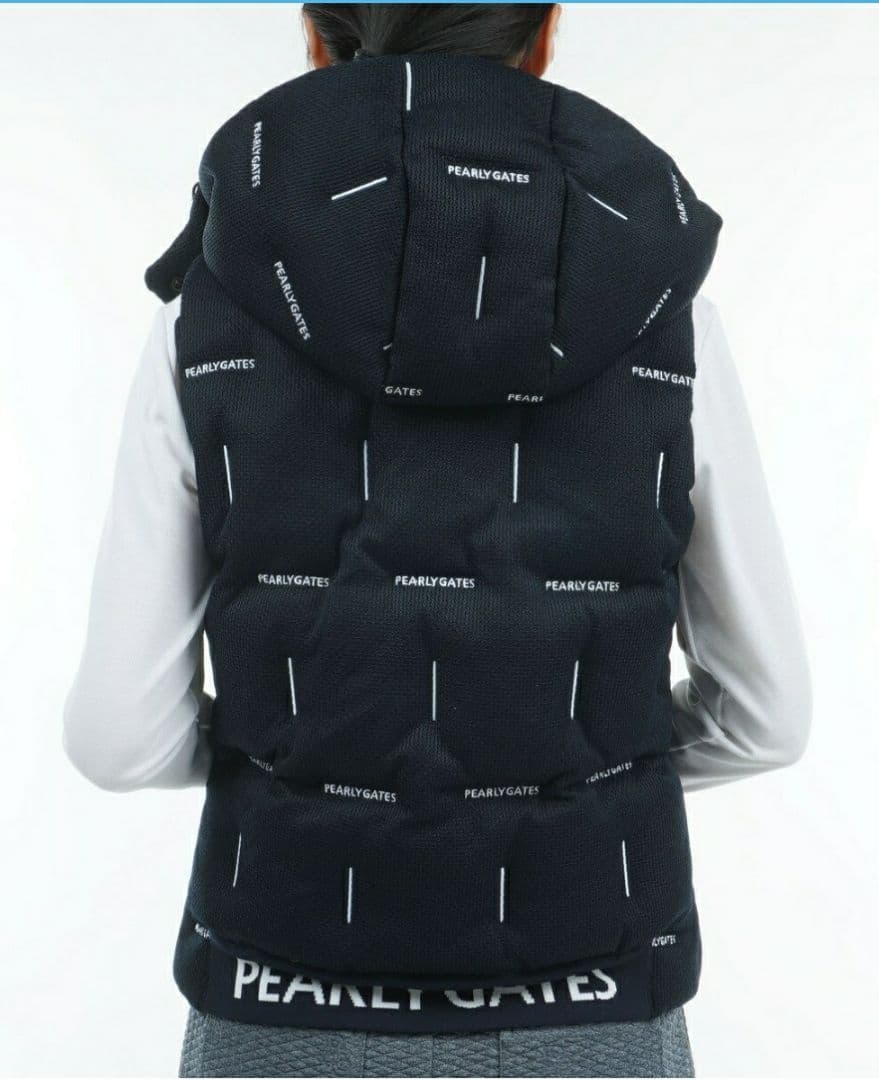 PEARLY GATES フード付きダウンベスト