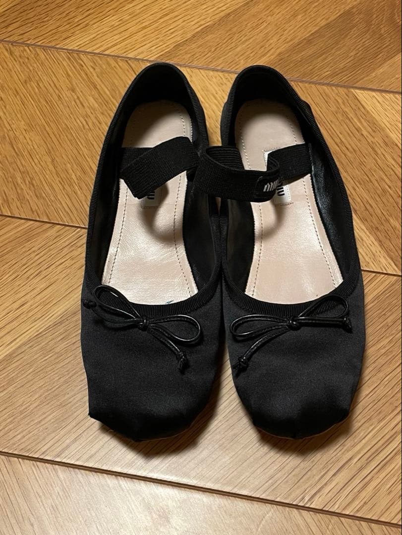 miumiu バレエフラットシューズ