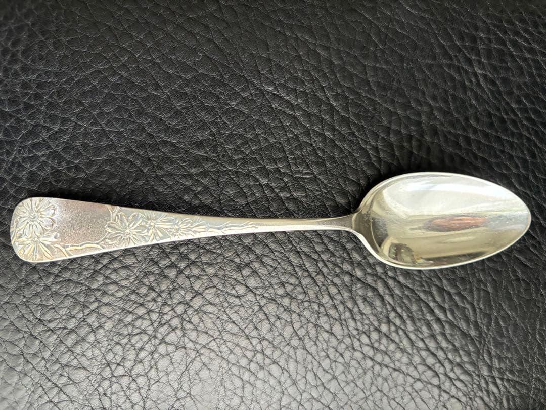 純銀／スターリング　お花のブライトカット　バターナイフとスプーン