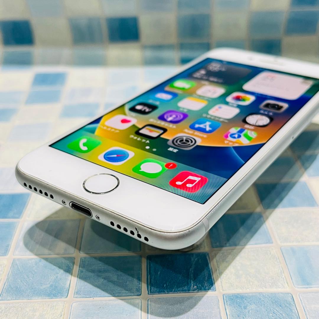 SIMフリー iPhone8 64GB シルバー 新品電池
