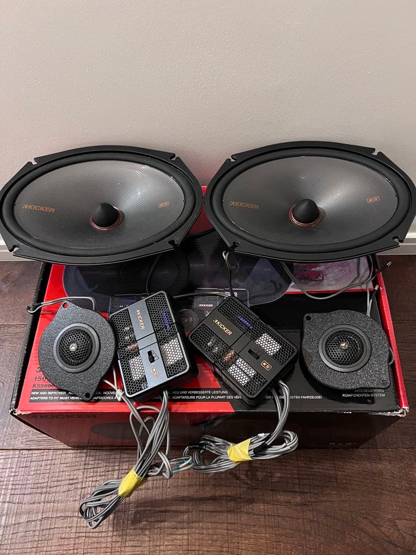 KICKER KSS6904セパレートスピーカー　JEEP レネゲード