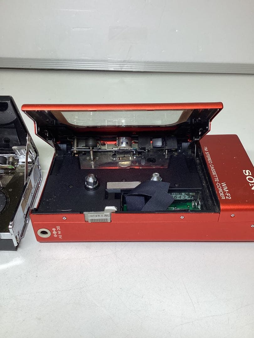 ぱ*ん様 ジャンク　SONY WALKMAN まとめて２点