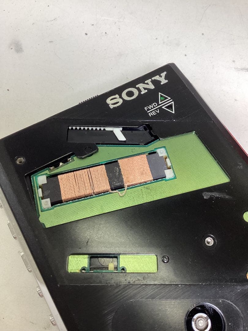 ぱ*ん様 ジャンク　SONY WALKMAN まとめて２点