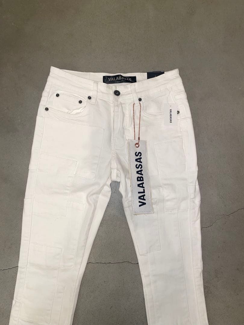 VALABASAS ホワイト ブーツカットデニム　28